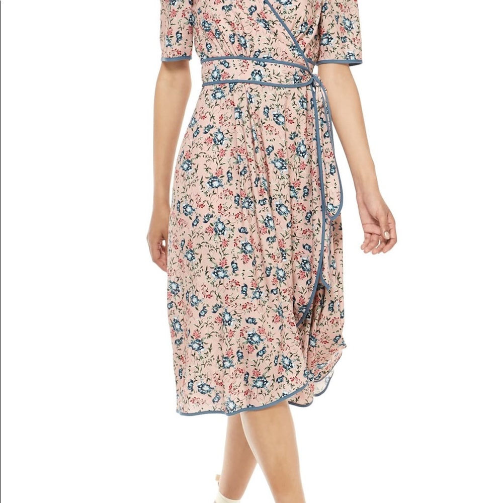 GAL MEETS GLAM "Isadora" Floral Wrap Dress